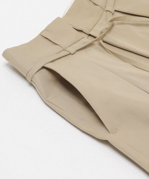 URBAN RESEARCH ROSSO（アーバンリサーチロッソ）の「コットンツイルベルテッドワイドパンツ（その他パンツ・レディース・BEIGE/BLUE・36/38）」の14枚目の写真