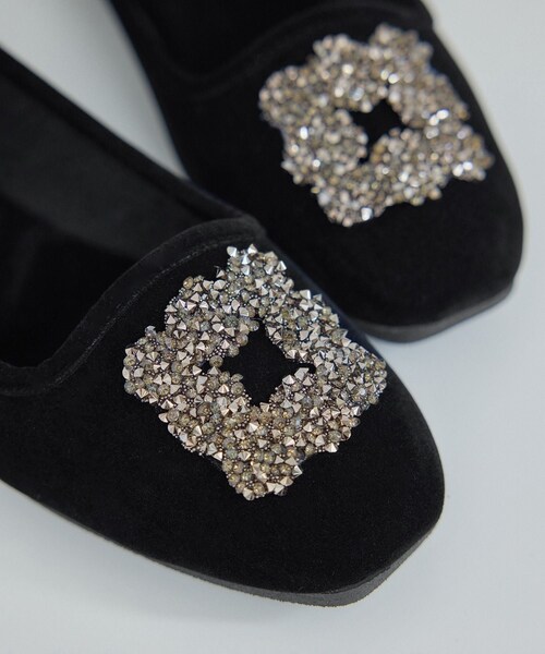 ADAM ET ROPE'(アダムエロペ)の「【MALUS(マリュス)】Velvet bijou shoes / ベルベットビジューパンプス(パンプス・レディース・ブラック・36/37/38/39)」の15枚目の写真
