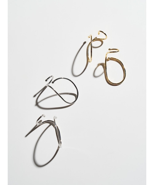ELENDEEK（エレンディーク）の「HOOP EAR CUFF（イヤーカフ・レディース・シルバー/ゴールド・F）」の4枚目の写真