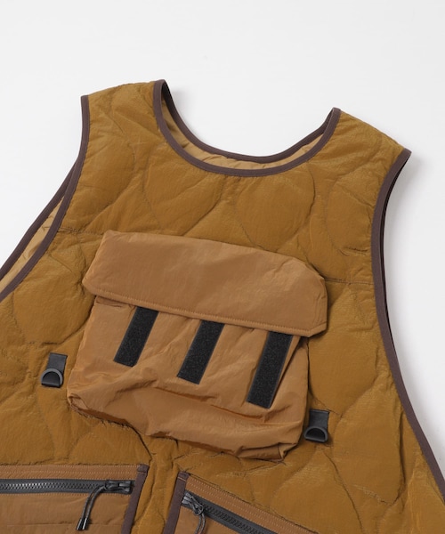 EKAL（エカル）の「WHITE MOUNTAINEERING　QUILTING DOWN VEST（その他アウター・メンズ・BLACK/BROWN/RED・2/3）」の10枚目の写真