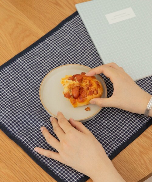 URBAN RESEARCH DOORS(アーバンリサーチドアーズ)の「DOORS LIVING PRODUCTS comfy プレート15cm(食器・メンズ・アイボリー/ネイビー・-)」の12枚目の写真
