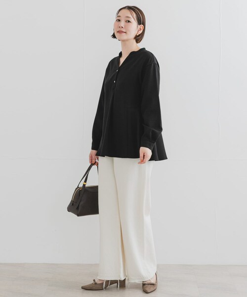 URBAN RESEARCH ROSSO（アーバンリサーチロッソ）の「『UR TECH SMOOTHLUXE』F by ROSSO　サイドペプラムブラウス（シャツ/ブラウス・レディース・BEIGE/C/GRAY/BLACK・Free）」の8枚目の写真