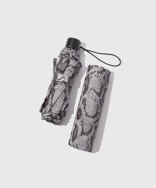 ADAM ET ROPE'(アダムエロペ)の「【carhartt/カーハート】SNAKE CAMO UMBRELLA(折りたたみ傘・メンズ・オフホワイト・F)」の12枚目の写真
