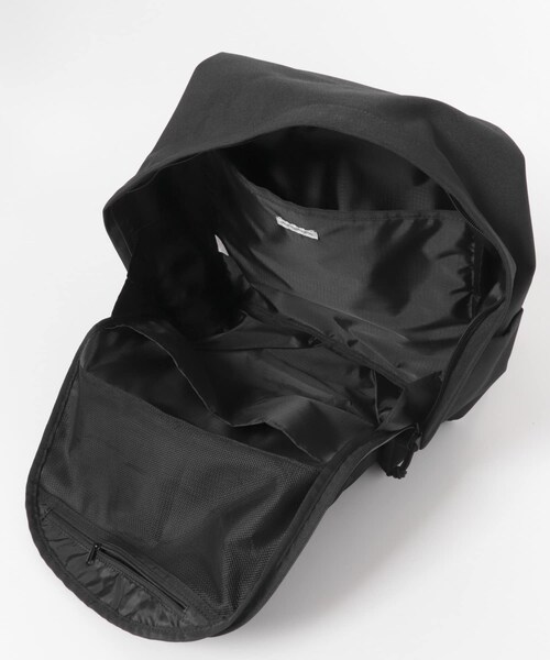 URBAN RESEARCH DOORS(アーバンリサーチドアーズ)の「URD DAY PACK(バックパック/リュック・メンズ・BLACK/SAGE GRAY・-0)」の16枚目の写真