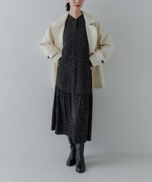 URBAN RESEARCH（アーバンリサーチ）の「ギャザーティアードワンピース（ワンピース・レディース・BLACK/CHARCOAL・Free）」の9枚目の写真