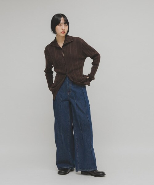 KBF（ケイビーエフ）の「タックWIDEデニム（デニムパンツ・レディース・L.BLUE/BLUE・36/38）」の15枚目の写真