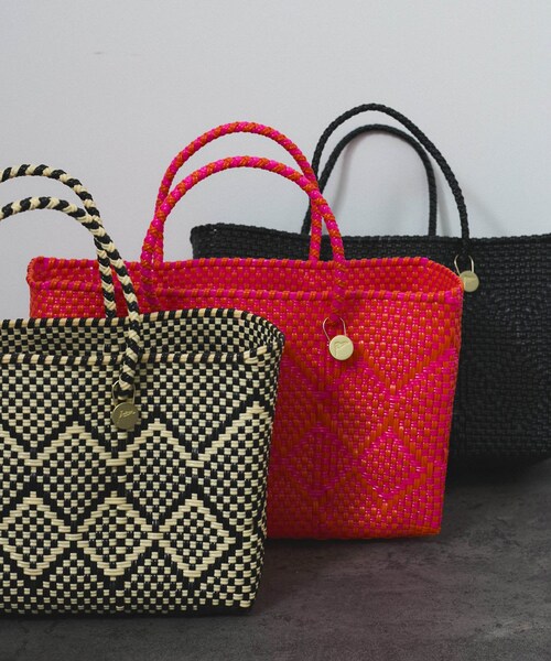 ADAM ET ROPE'（アダムエロペ）の「【Letra（レトラ）for SALON】PRAYA short XS/プラヤメル（かごバッグ・レディース・ブラック/ブラック系/オレンジ系・F）」の15枚目の写真