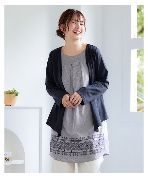 nissen（ニッセン）の「＜大きいサイズ＞重ね着風裾刺しゅうチュニック（Tシャツ/カットソー・レディース・オリーブ/黒/ネイビー・L/LL/3L/4L/5L/6L/8L/10L）」の5枚目の写真