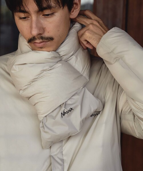 URBAN RESEARCH DOORS（アーバンリサーチドアーズ）の「『別注』NANGA×DOORS　DOWN MUFFLER（マフラー・メンズ・Dark Brown/Ivory/Silverblue/Mocha/New Black/Black・-）」の9枚目の写真