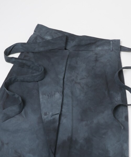 URBAN RESEARCH（アーバンリサーチ）の「Nomat　WRAP PANTS/HAND-DYED（その他パンツ・レディース・MIDNIGHT・2）」の5枚目の写真
