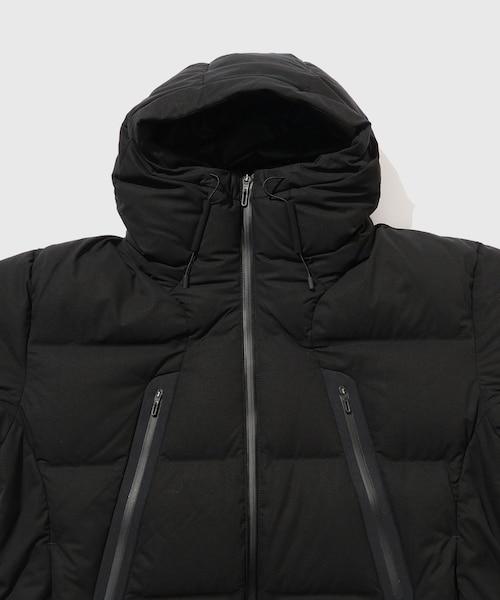 ADAM ET ROPE'(アダムエロペ)の「【DESCENTE ALLTERRAIN/デサント オルテライン】MIZUSAWA DOWN OVERSIZED JACKET MOUNTAINEER(ダウンジャケット/コート・メンズ・ブラック・L/M/S/XL/XXL)」の22枚目の写真