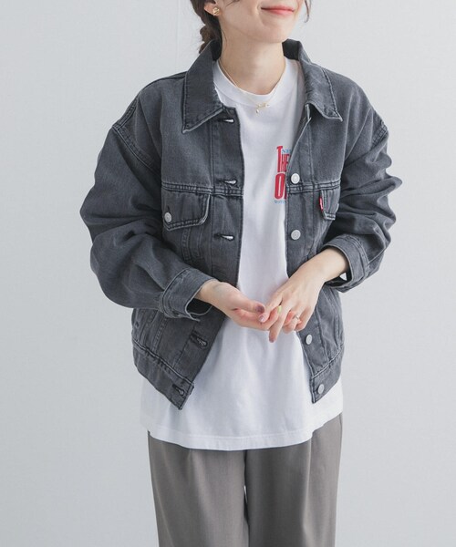 URBAN RESEARCH DOORS（アーバンリサーチドアーズ）の「LEVI’S　90S トラッカー（デニムジャケット・レディース・ライトブルー/ブラック・S）」の5枚目の写真