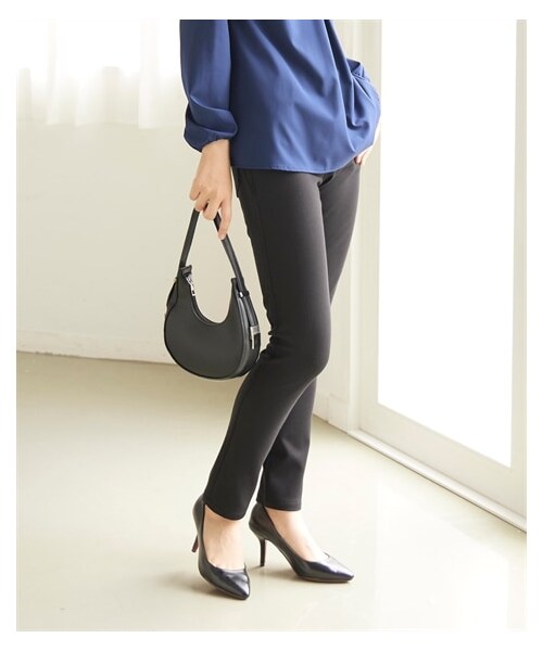 nissen（ニッセン）の「＜大きいサイズ＞（吸湿発熱）着ぶくれしにくい全方向ストレッチニットツイルスリムストレートパンツ（ゆったり太もも）（選べる２レングス）（パンツ・レディース・ブラウン系チェック/杢グレーストライプ/黒/グレー系チェック/エクリュ/グレンチェック/ベージュ系ガンクラブチェック/ネイビー系ストライプ・73/76/80/84/88/92/96/98/106/114/122）」の20枚目の写真