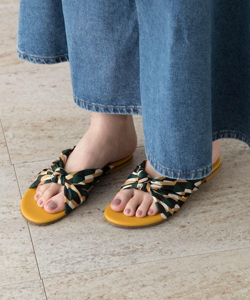 URBAN RESEARCH ROSSO（アーバンリサーチロッソ）の「AVEC MODERATION　GUADELOUPE∴（サンダル・レディース・110 SUN・36/37/38）」の2枚目の写真