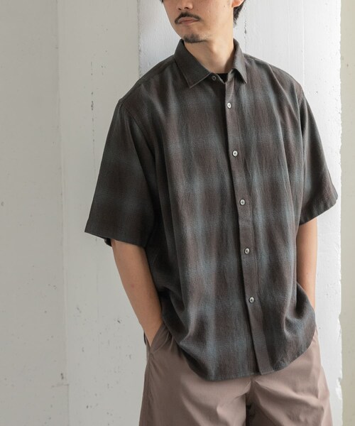 URBAN RESEARCH DOORS(アーバンリサーチドアーズ)の「FORK&SPOON オンブレチェックショートスリーブシャツ(シャツ/ブラウス・メンズ・BLU×BRN/BEG×KHK・4/5)」の5枚目の写真