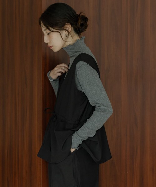 URBAN RESEARCH Sonny Label（アーバンリサーチサニーレーベル）の「ペプラムオールインワン（つなぎ/オールインワン・レディース・ブラック/グレー・36/38）」の6枚目の写真