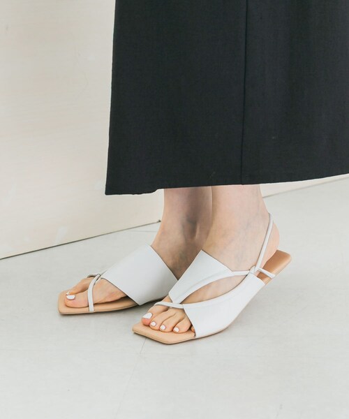 URBAN RESEARCH ROSSO（アーバンリサーチロッソ）の「Mollini　クロスフラットサンダル（サンダル・レディース・BLACK/WHITE・36/37/38）」の7枚目の写真