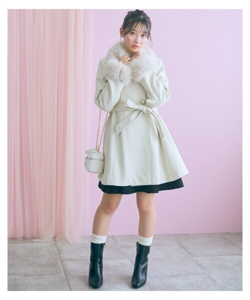 nissen（ニッセン）の「＜大きいサイズ＞フェイクファー付Aラインコート marun（ジャケット/アウター・レディース・アイボリー/チャコールグレー・L/LL/3L/4L/5L/6L/8L/10L）」の3枚目の写真