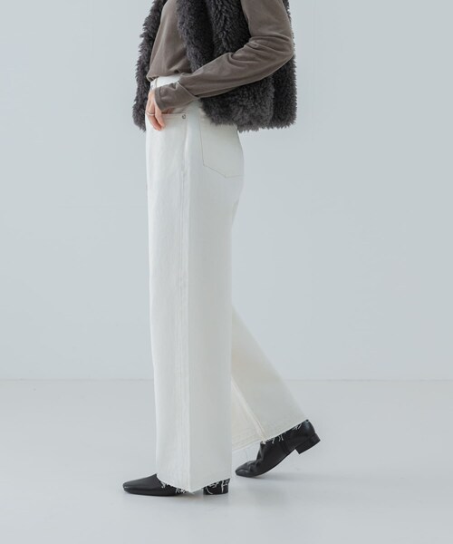 URBAN RESEARCH（アーバンリサーチ）の「『3サイズ展開』ダメージワイドデニムパンツ（デニムパンツ・レディース・INDIGO/WHITE/BLACK・34/36/38）」の19枚目の写真