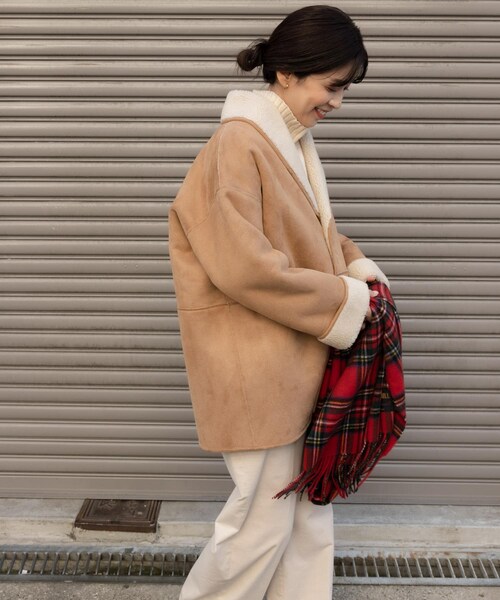 URBAN RESEARCH DOORS（アーバンリサーチドアーズ）の「フェイクムートンミドルコート（ムートンコート・レディース・GREGE/BEIGE・M）」の19枚目の写真