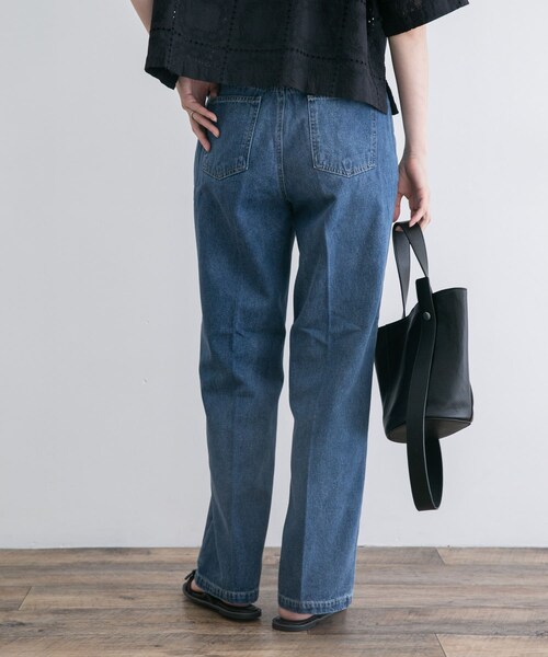 ITEMS URBANRESEARCH(アイテムズ アーバンリサーチ)の「センタープレスデニム(デニムパンツ・レディース・BLU/IDG・Free)」の15枚目の写真