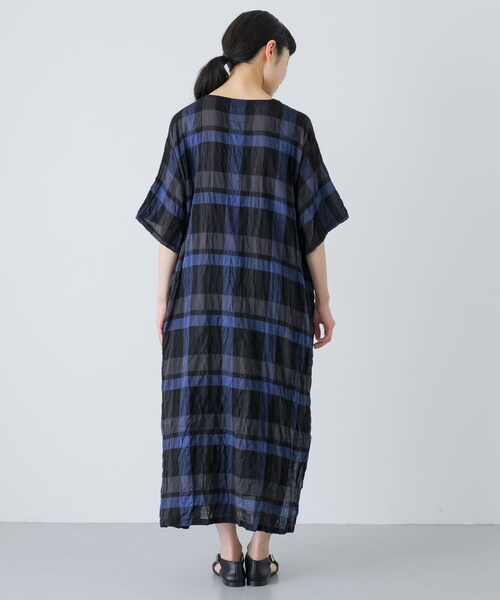 かぐれ（カグレ）の「Vlas Blomme　RAYON COTTON SHIRRING ONE-PIECE（ワンピース・レディース・BLUE・Free）」の3枚目の写真