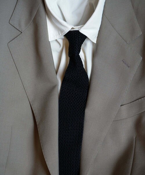 ADAM ET ROPE'(アダムエロペ)の「【HEUGN/ユーゲン】Mike Knit Tie Luigi(ネクタイ・メンズ・ブラック・F)」の2枚目の写真