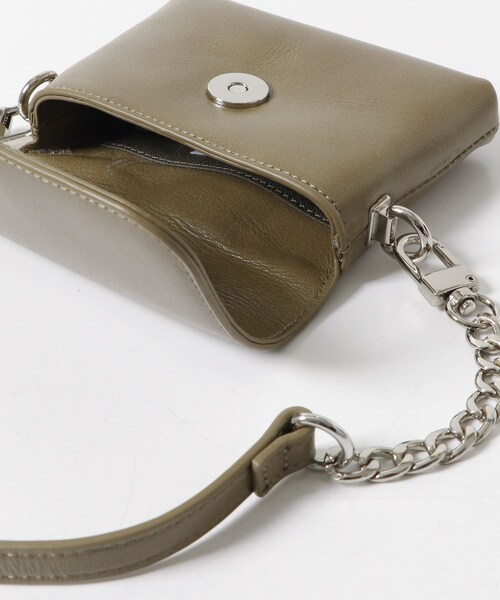 URBAN RESEARCH ROSSO（アーバンリサーチロッソ）の「YENN　CHAIN BELT POUCH（その他雑貨・レディース・KHAKI/BLACK・FREE）」の15枚目の写真