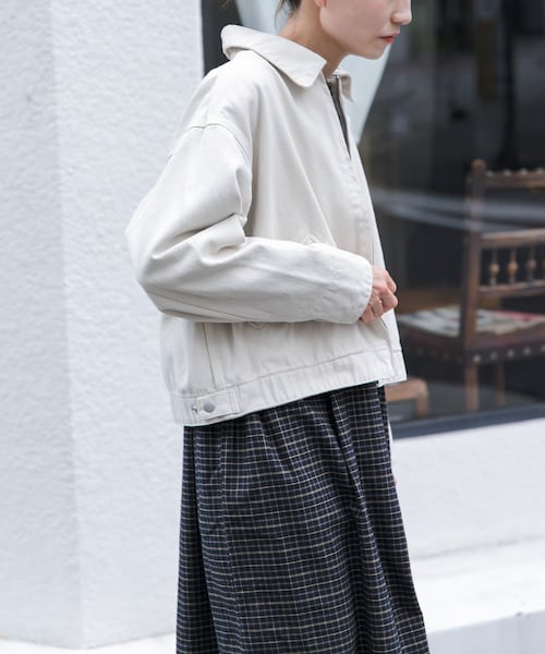 URBAN RESEARCH DOORS(アーバンリサーチドアーズ)の「FORK&SPOON ガーメントダイツイルジップブルゾン(ブルゾン・レディース・IVORY/CHARCOAL・1)」の1枚目の写真