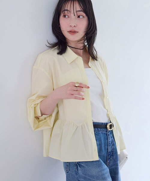 VIS(ビス)の「ウエーブヘムペプラムシャツ(シャツ/ブラウス・レディース・ホワイト/ブルー/イエロー・F)」の3枚目の写真