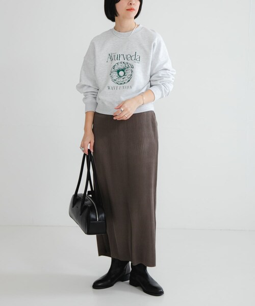 URBAN RESEARCH(アーバンリサーチ)の「サテンプリーツストレートラインスカート(スカート・レディース・BEIGE/KHAKI・FREE)」の20枚目の写真