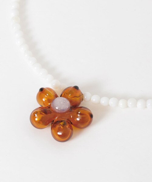 URBAN RESEARCH(アーバンリサーチ)の「CAJAL UTOPIA NECKLACE(ネックレス・レディース・AMBER WHT・-)」の5枚目の写真
