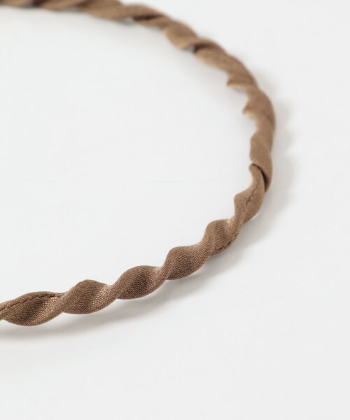 URBAN RESEARCH(アーバンリサーチ)の「decor『デコール』 TWIST HEADBAND(カチューシャ・レディース・BLACK/MOCHA・-)」の11枚目の写真