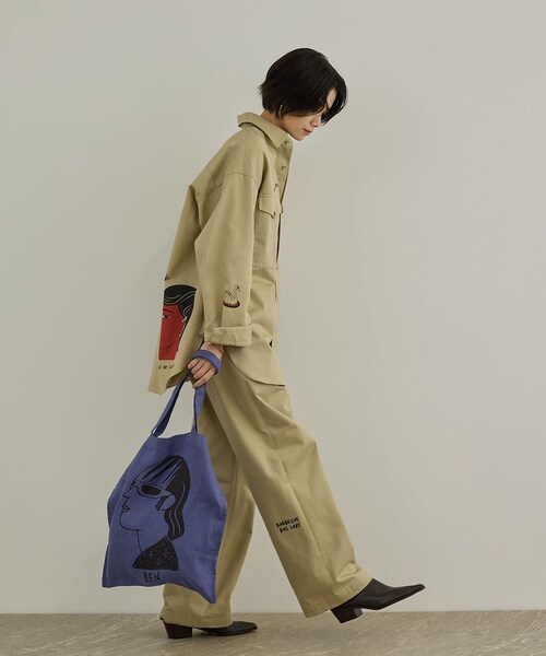 ADAM ET ROPE'(アダムエロペ)の「【Camille de Cussac by SALON】アートリネントートバッグ/ A4対応(トートバッグ・レディース・ベージュ/ブルー/レッド・F)」の10枚目の写真