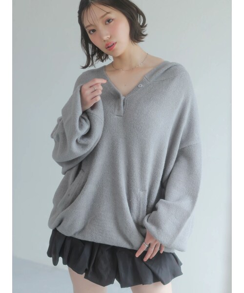 dazzlin（ダズリン）の「【吉田朱里】リラックスニットフーディ（パーカー・レディース・オフホワイト/グレー/レッド/ベージュ・F）」の20枚目の写真