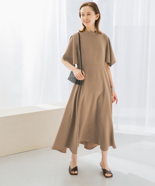 URBAN RESEARCH ROSSO（アーバンリサーチロッソ）の「フレアスリーブステッチデザインワンピース（ワンピース・レディース・B.GRAY/MOCHA/NAVY・FREE）」の15枚目の写真