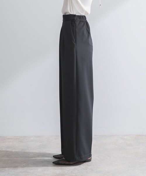 URBAN RESEARCH ROSSO（アーバンリサーチロッソ）の「ストレッチツイルタックストレートパンツ（その他パンツ・レディース・L.BEIGE/BLACK・36/38）」の13枚目の写真