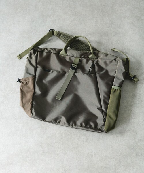 URBAN RESEARCH DOORS(アーバンリサーチドアーズ)の「2WAYトートバッグ(トートバッグ・メンズ・BLACK/OLIVE・-)」の12枚目の写真