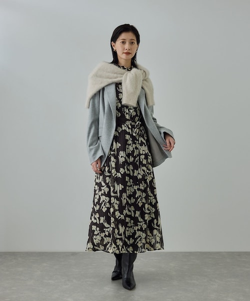 ROPE'（ロペ）の「フラワープリントタックワンピース/イージーケア（ワンピース・レディース・ダークブラウン系/オレンジ系・F）」の16枚目の写真