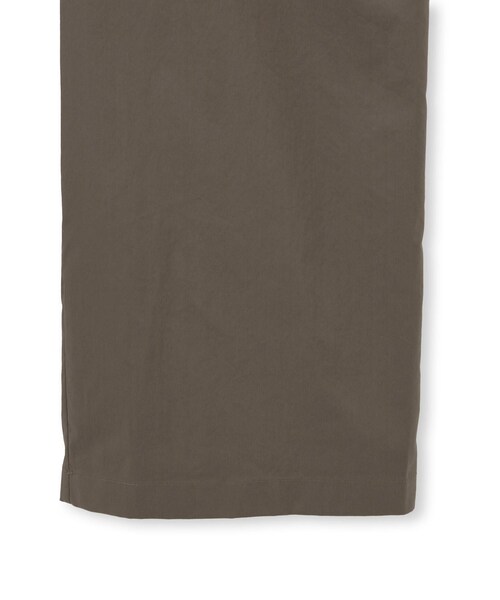 ADAM ET ROPE'(アダムエロペ)の「【AMOMENTO(アモーメント)】POCKET JUMPSUIT(つなぎ/オールインワン・レディース・カーキ・S)」の9枚目の写真