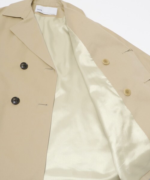 URBAN RESEARCH（アーバンリサーチ）の「TICCA　MINI テントトレンチコート（ステンカラーコート・レディース・BEIGE/KHAKI・1）」の3枚目の写真