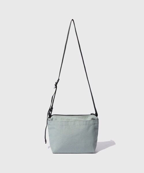 ADAM ET ROPE'(アダムエロペ)の「【THE NORTH FACE Purple Label】Field Small Shoulder Bag(ショルダーバッグ・メンズ・ブラック/チャコール/カーキ・F)」の6枚目の写真