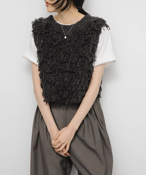 KBF(ケイビーエフ)の「ループニットベスト(ベスト・レディース・BEIGE/BROWN/CHARCOAL/GRAY・one)」の21枚目の写真
