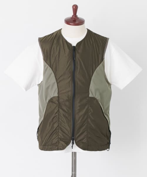 URBAN RESEARCH（アーバンリサーチ）の「ドットプリントスポーツテーラーベスト∴（ベスト・メンズ・KHAKI/BLACK・M/L）」の4枚目の写真