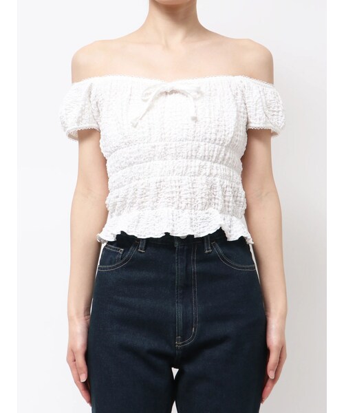 EMODA（エモダ）の「LACE POINT OFF SHOUKDER TOP（Tシャツ/カットソー・レディース・ホワイト/ブラウン/ライトミックス・F）」の2枚目の写真