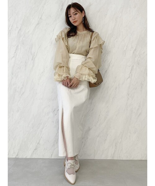 dazzlin（ダズリン）の「スリットストレートスカート（スカート・レディース・オフホワイト/ブラック/ベージュ/アイボリー・S/M）」の8枚目の写真