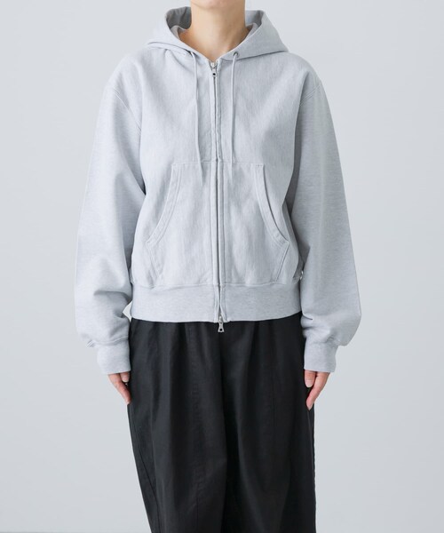 かぐれ（カグレ）の「blurhmsROOTSTOCK　THIN-SWEAT HOODIE ZIP（パーカー・レディース・H White/DarkNavy/H Beige・0）」の6枚目の写真