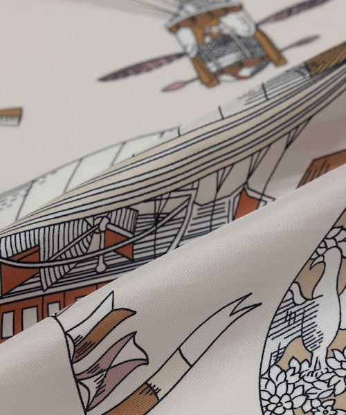 ROPE'（ロペ）の「ROPE'アーカイブパターンシルクスカーフ/Lサイズ（バンダナ/スカーフ・レディース・オフホワイト/ベージュ系/モスグリーン/ピンク系/ホワイト・F）」の9枚目の写真