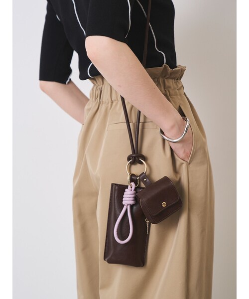 ELENDEEK(エレンディーク)の「MULTI SHOULDER BAG(ショルダーバッグ・レディース・オフホワイト/ブラック/ブラウン・F)」の8枚目の写真