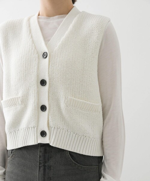 SENSE OF PLACE by URBAN RESEARCH（センスオブプレイスバイアーバンリサーチ）の「クロップドニットベスト（ベスト・レディース・IVORY/CHARCOAL/NAVY・one）」の15枚目の写真